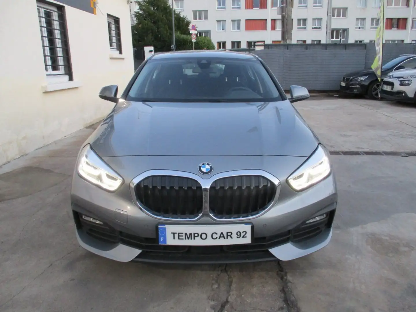BMW 118 118I 118i 136 ch DKG7 Business Design Gris - 2