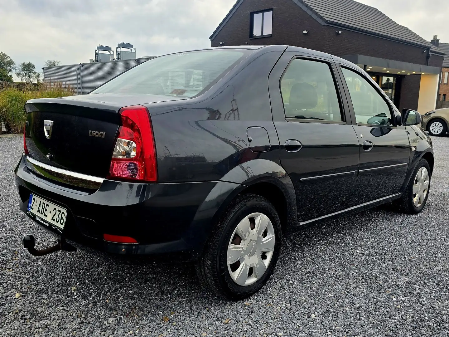 Dacia Logan *** VENDU *** SOLD *** Zwart - 2