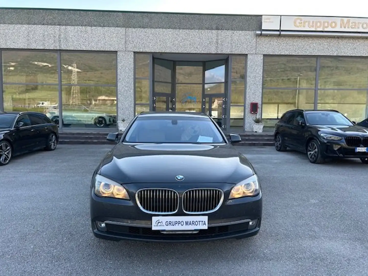 BMW 730 730d Futura auto Negro - 2