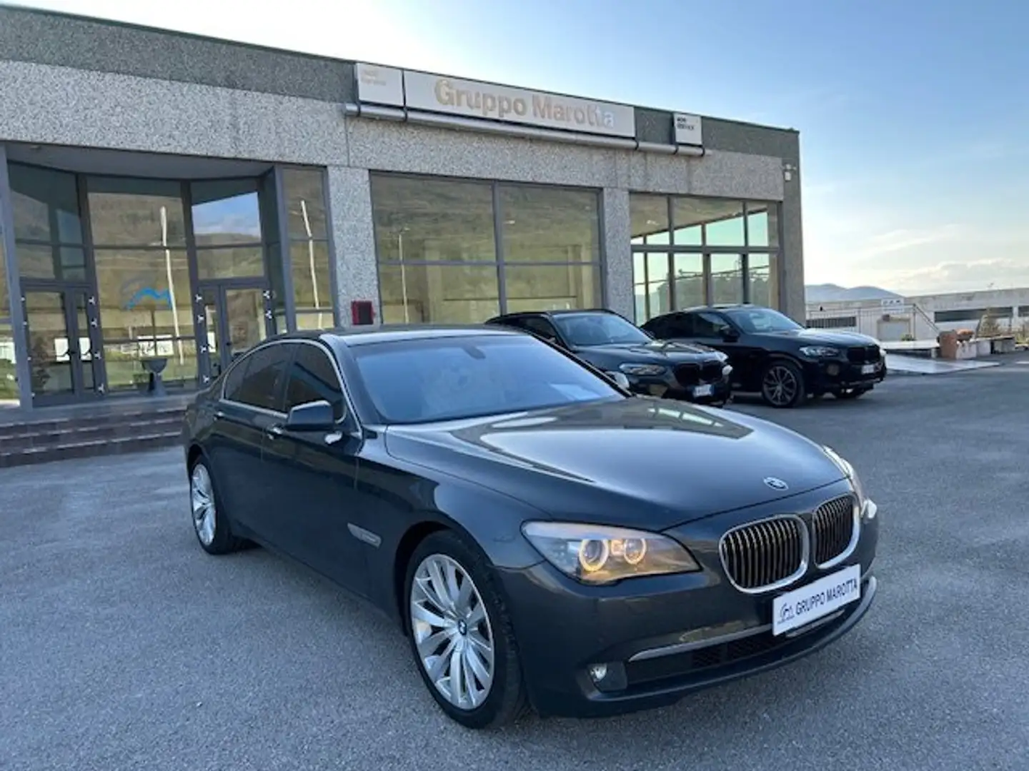 BMW 730 730d Futura auto Negro - 1