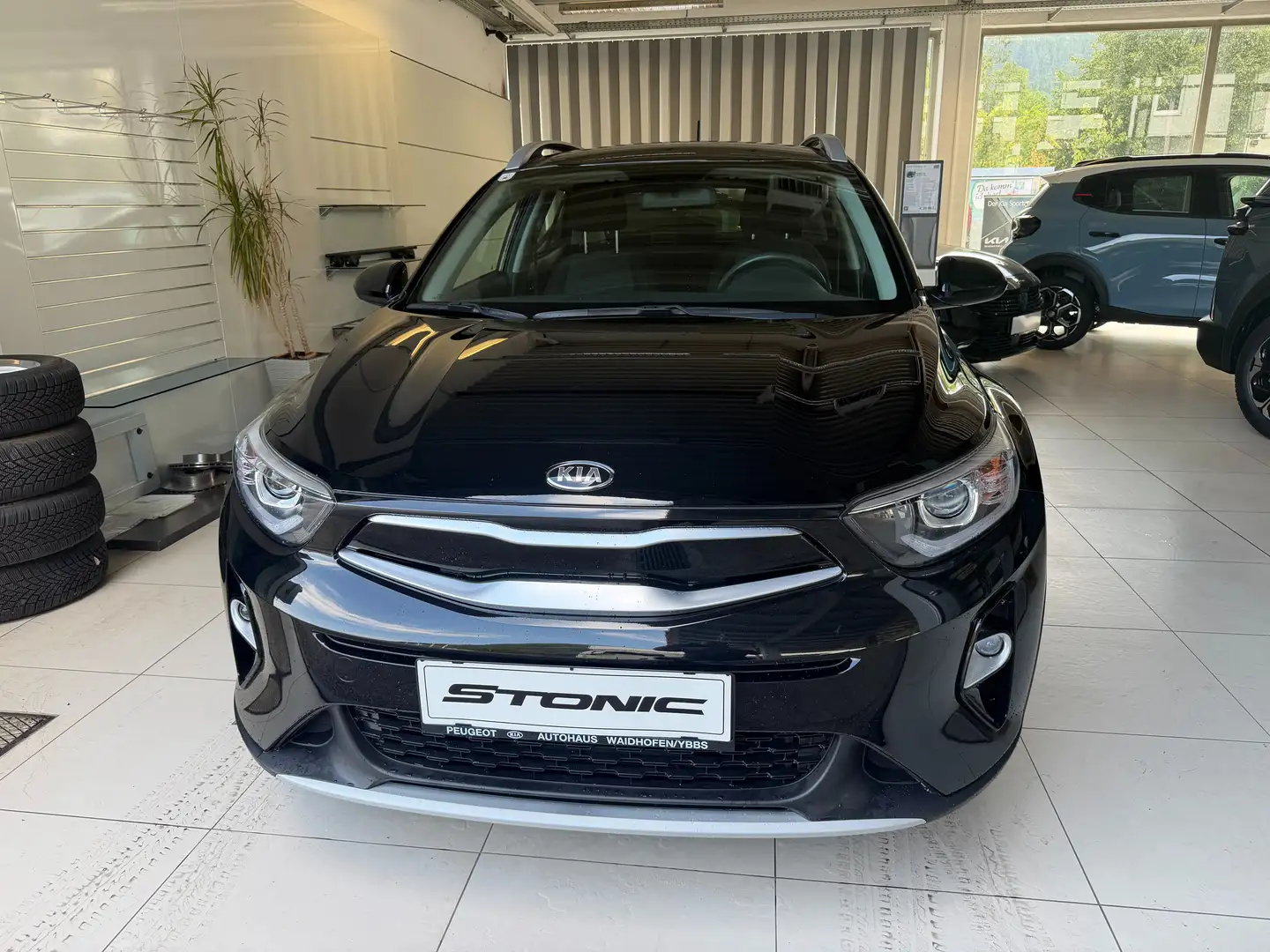 Kia Stonic Edition 7 Schwarz - 1
