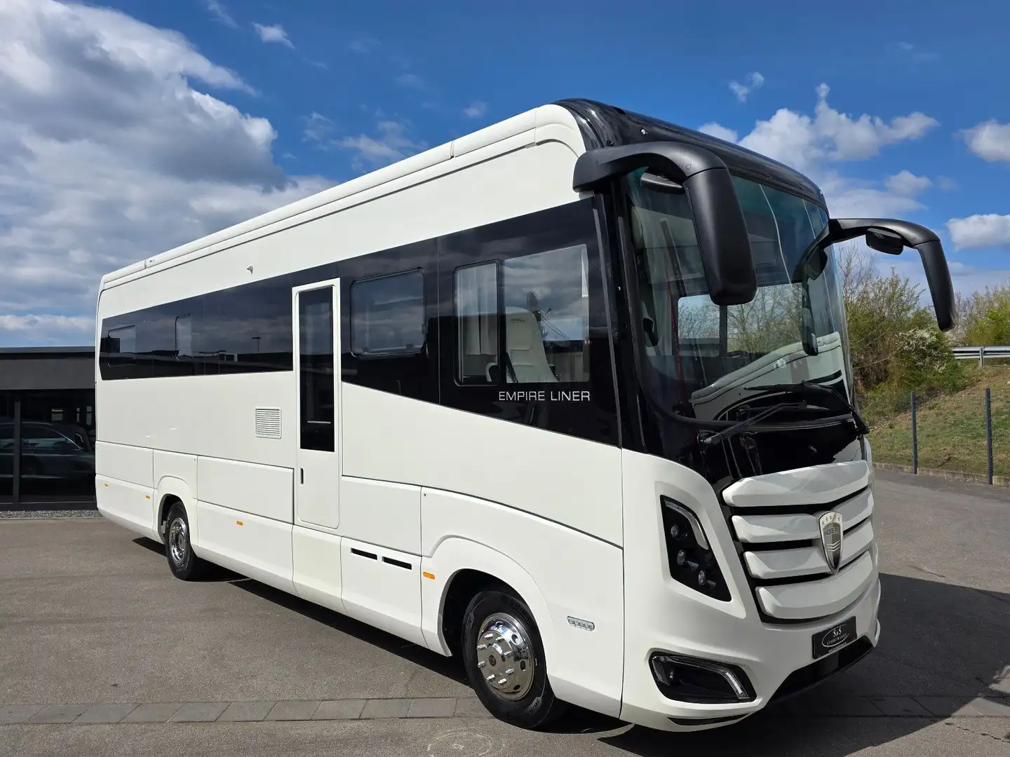 Morelo Empire Liner 100GO*1.Hd/Bar-Version/Slide-Out* Weiß - 2