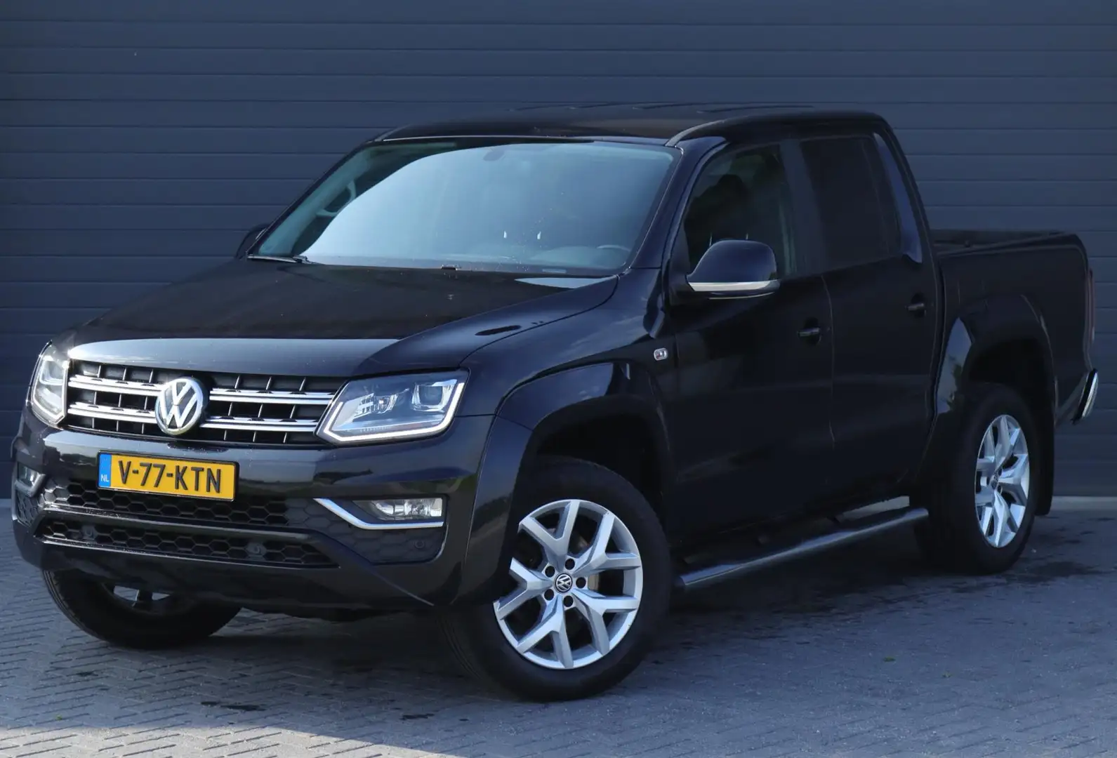 Volkswagen Amarok 3.0 TDI 4Motion Plus Cab Highline Zwart - 2