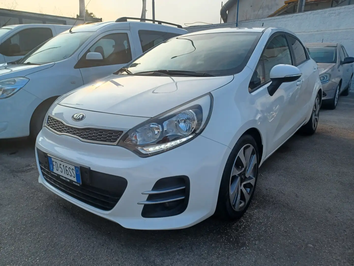 Kia Rio 1.2 CVVT 5p. Active Collection Bianco - 1