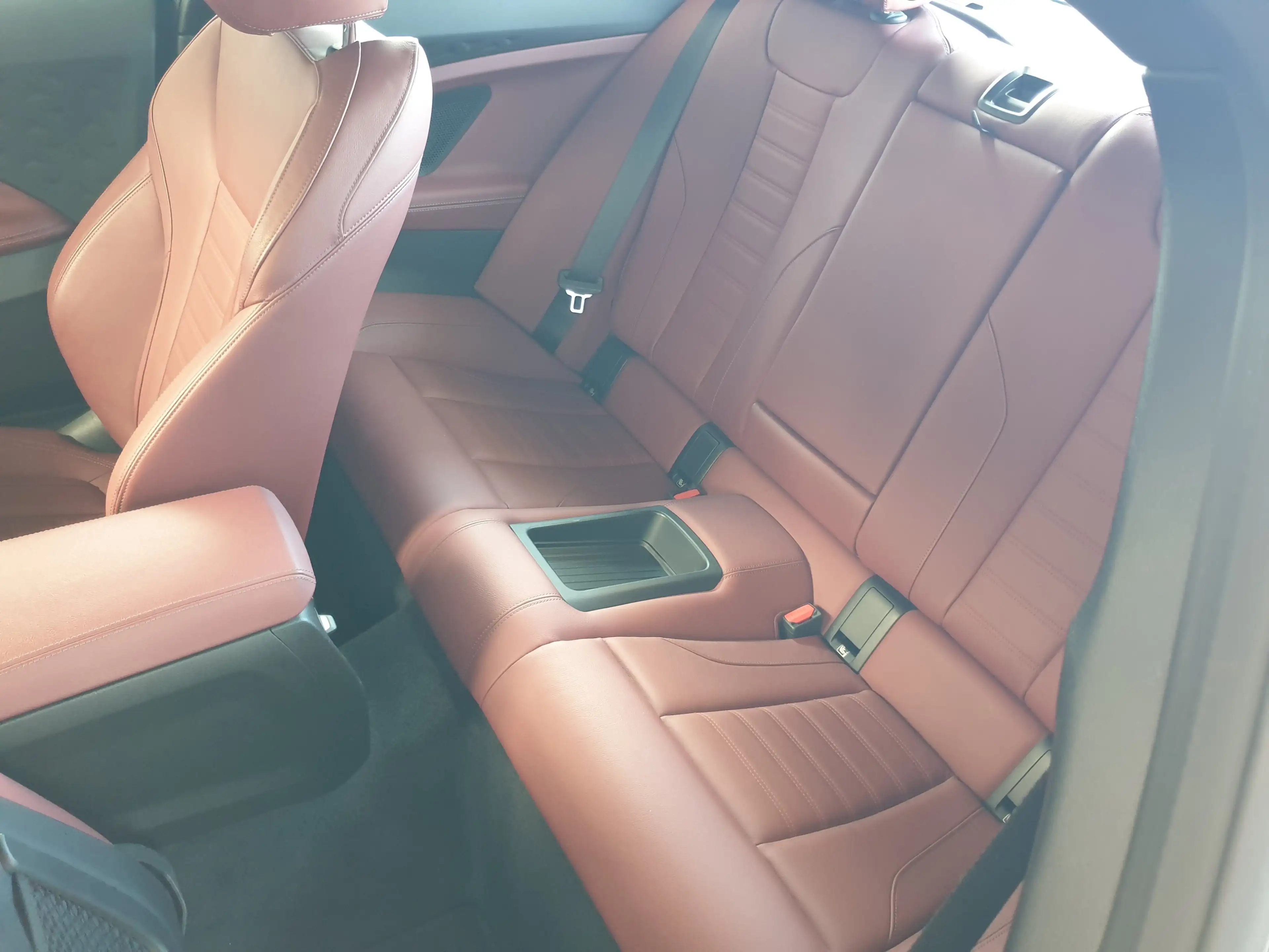 BMW 220 i Coupe Aut MSport Leder GSD AktGeschwReg DAB — photo 13