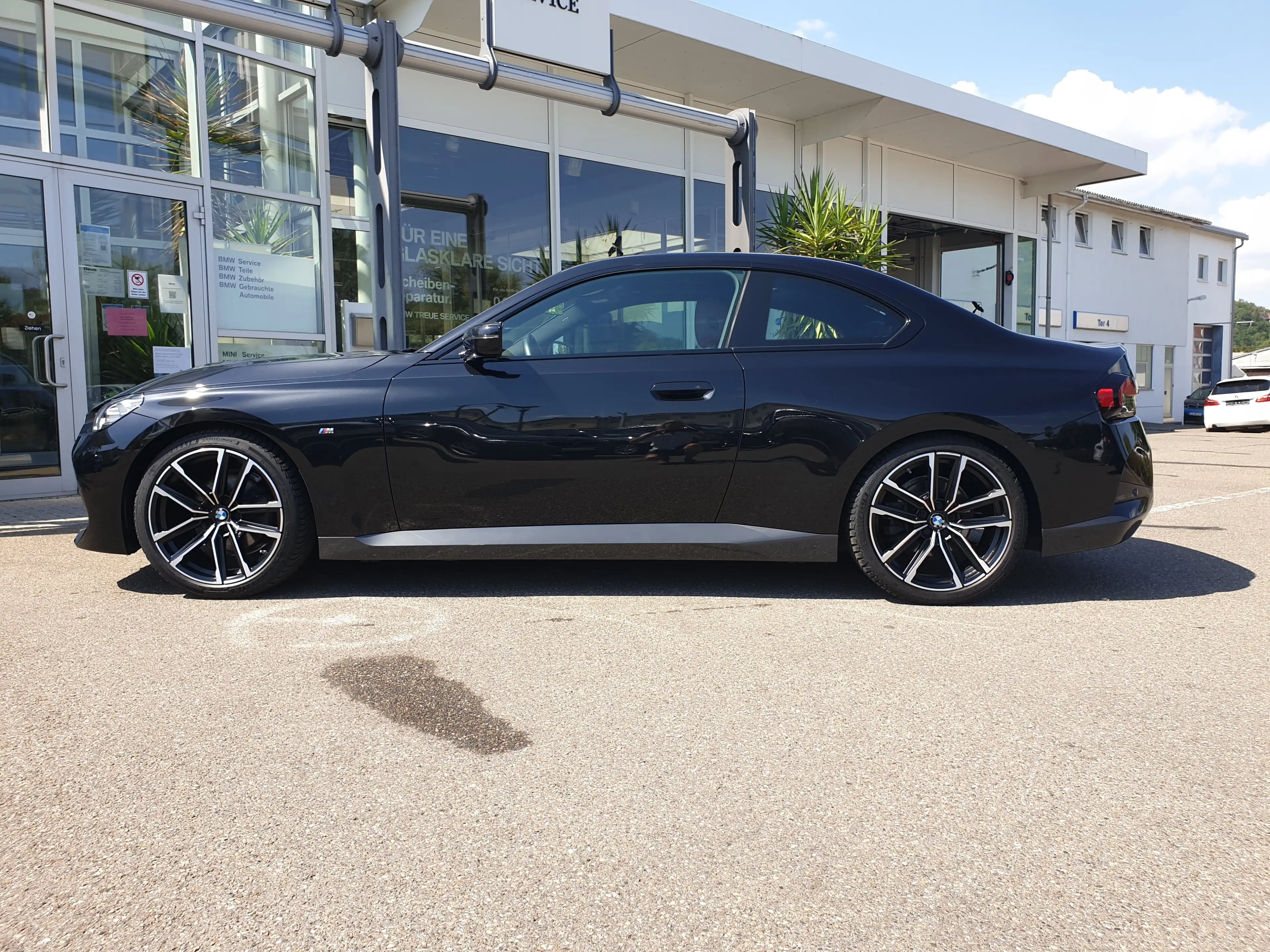 BMW 220 i Coupe Aut MSport Leder GSD AktGeschwReg DAB — photo 9