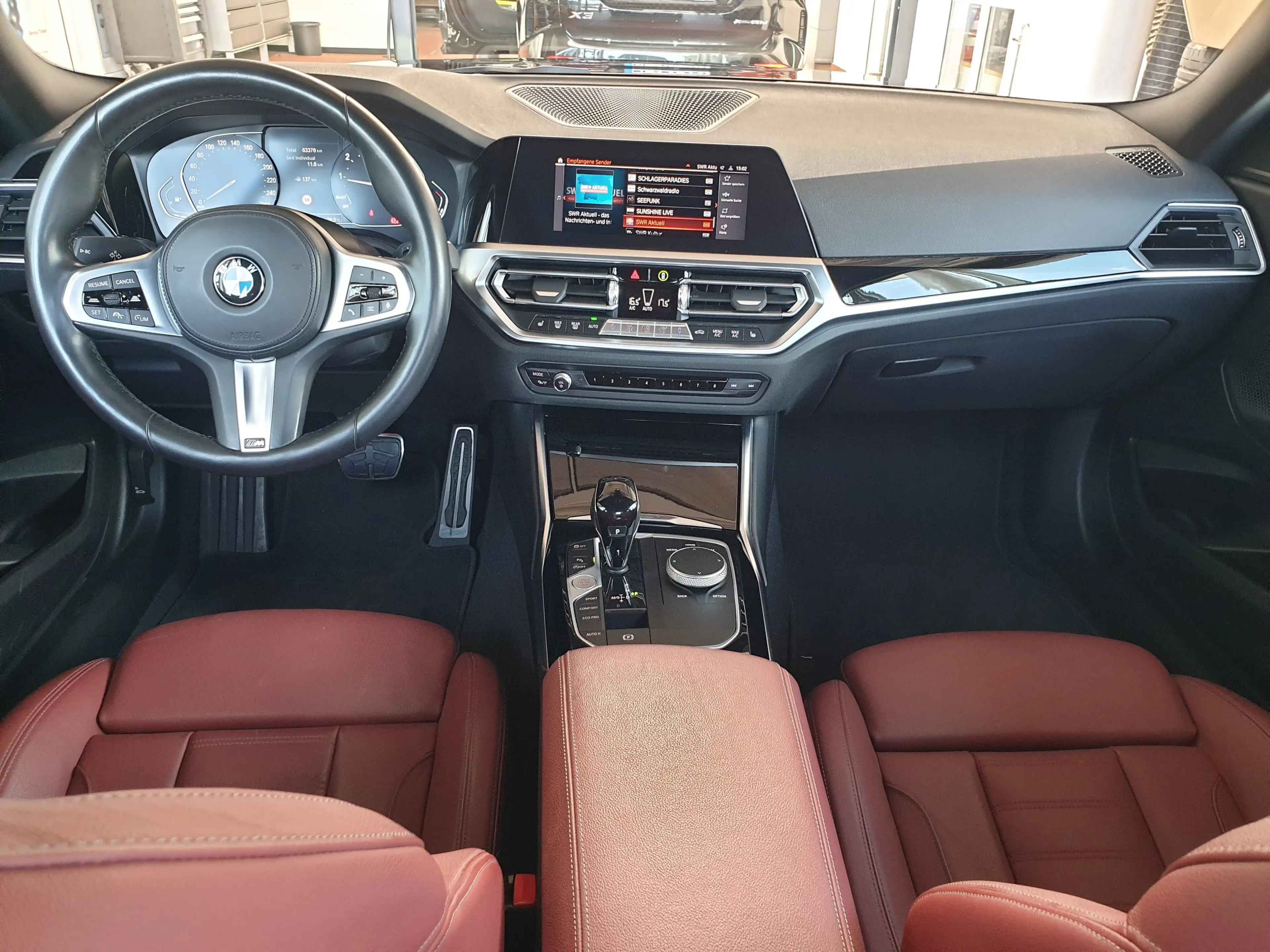 BMW 220 i Coupe Aut MSport Leder GSD AktGeschwReg DAB — photo 12