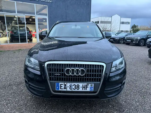Audi Q5 view 2