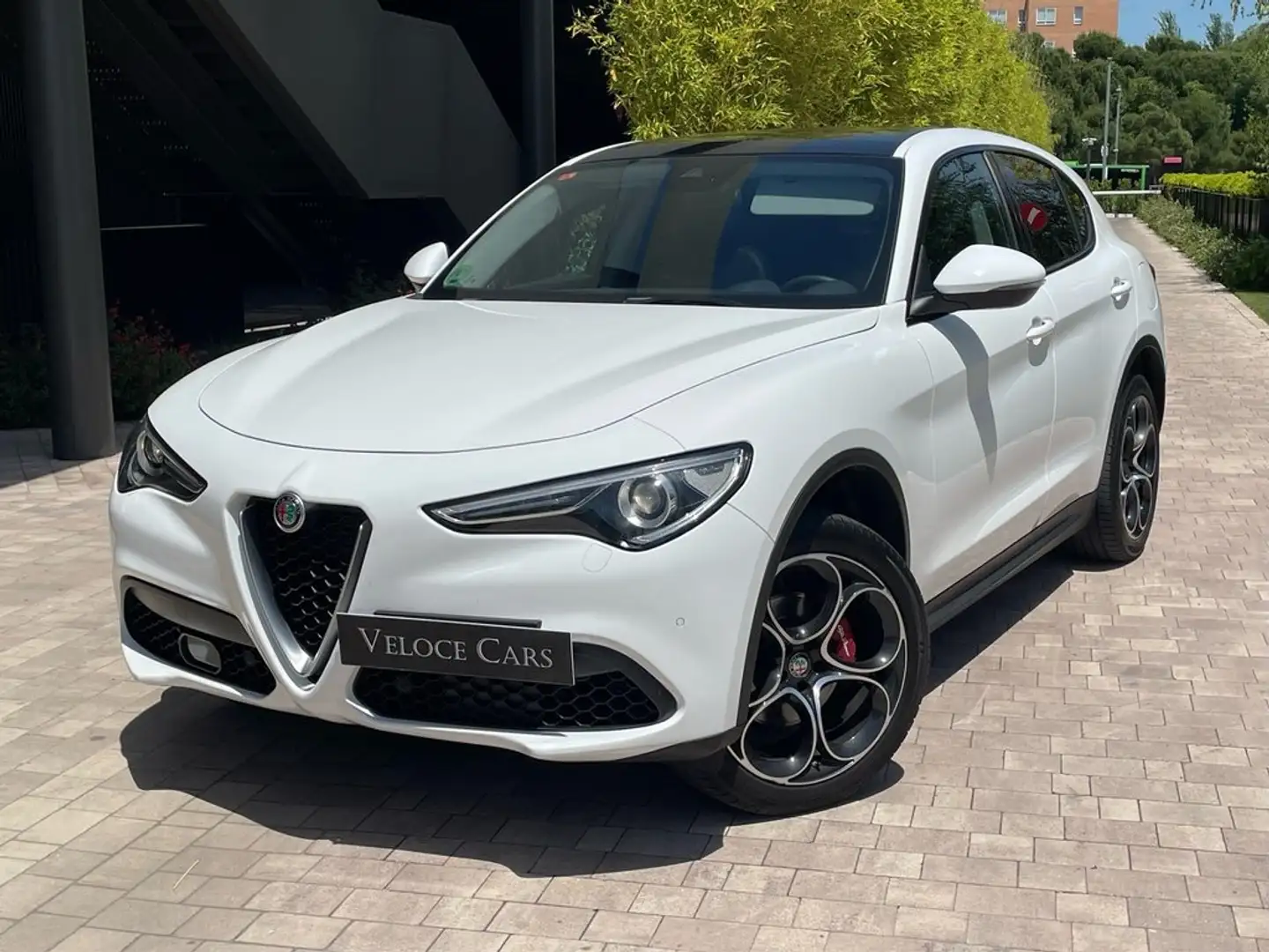 Alfa Romeo Stelvio 2.0 Gasolina 206kW (280CV) Executive AWD Blanco - 1