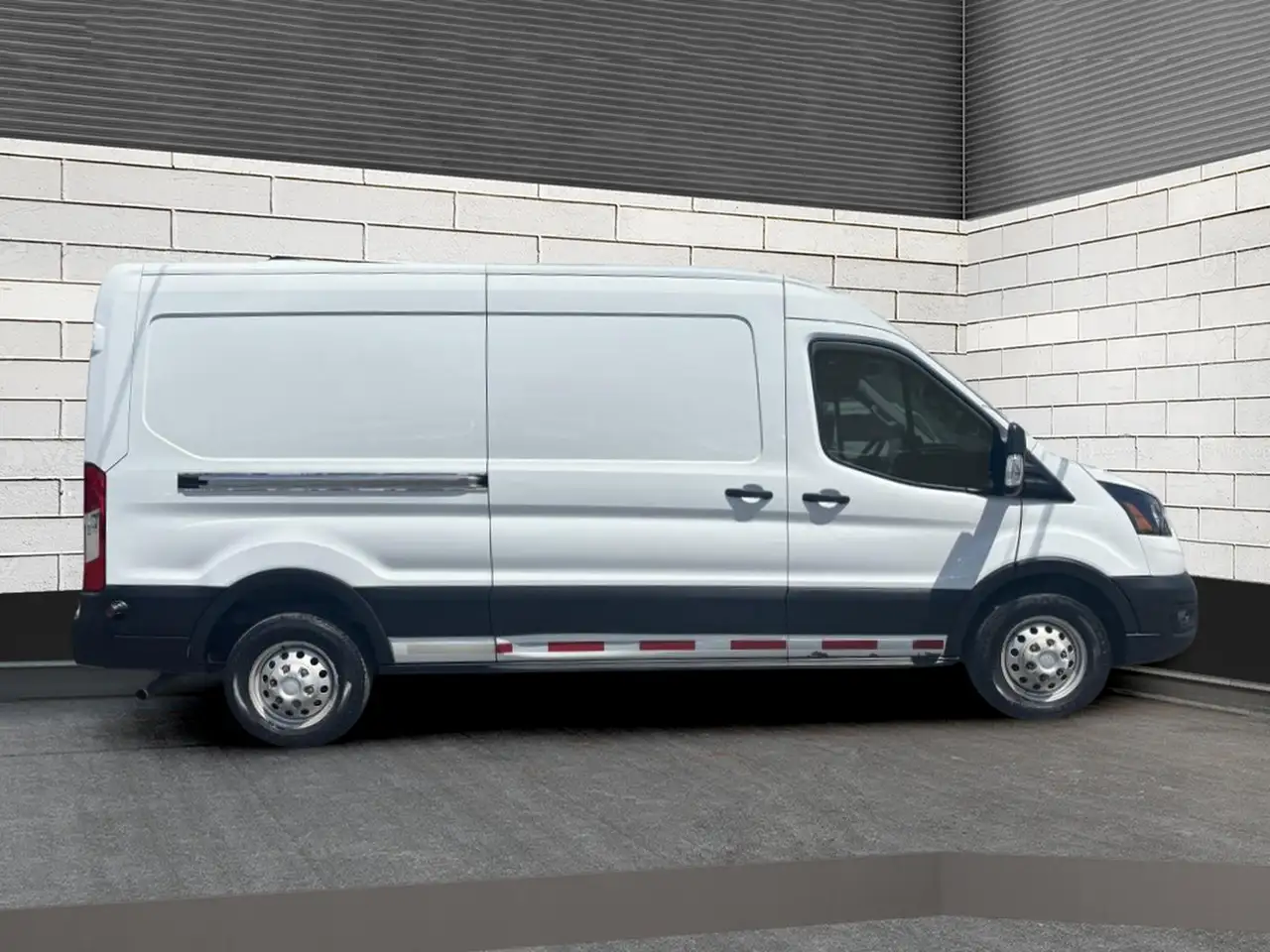 Ford Transit Cargo Van снимка Ford Transit Cargo Van