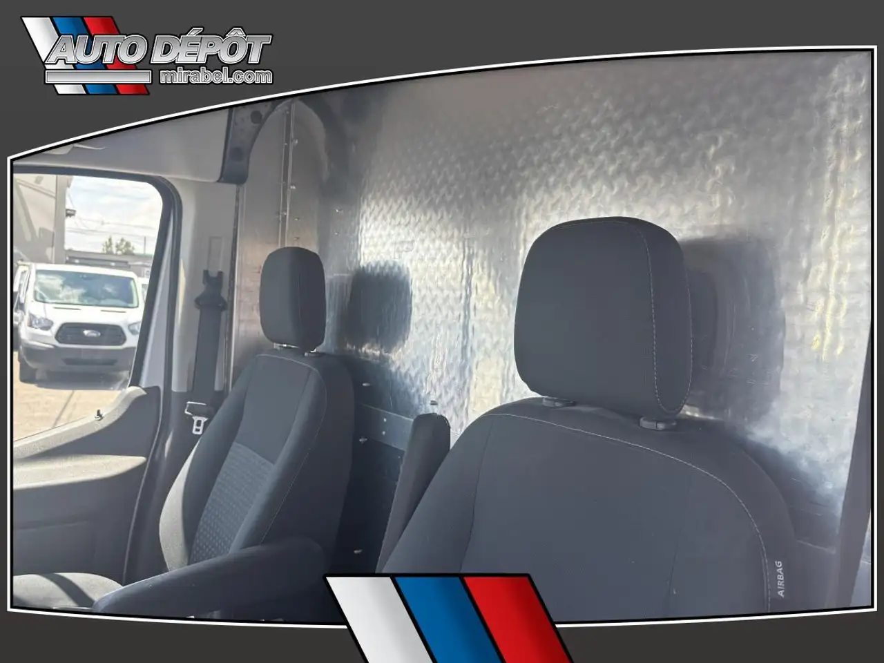 Ford Transit Cargo Van снимка Ford Transit Cargo Van