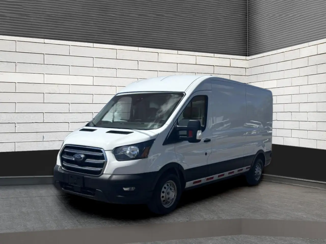 Ford Transit Cargo Van снимка Ford Transit Cargo Van