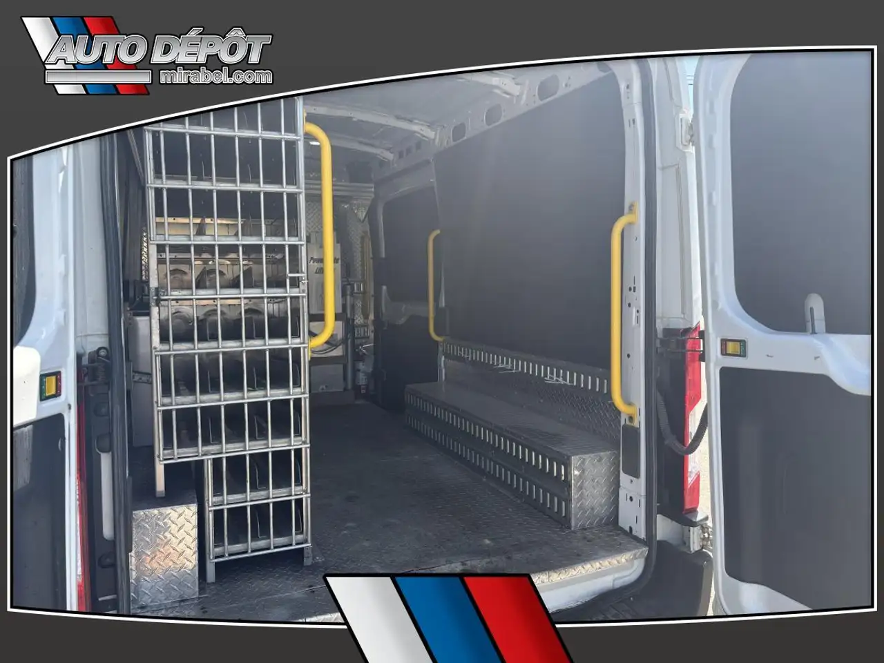 Ford Transit Cargo Van снимка Ford Transit Cargo Van