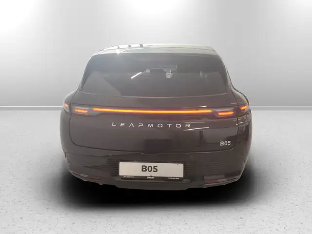 Leapmotor B05 view 4