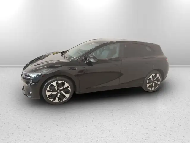 Leapmotor B05 view 3