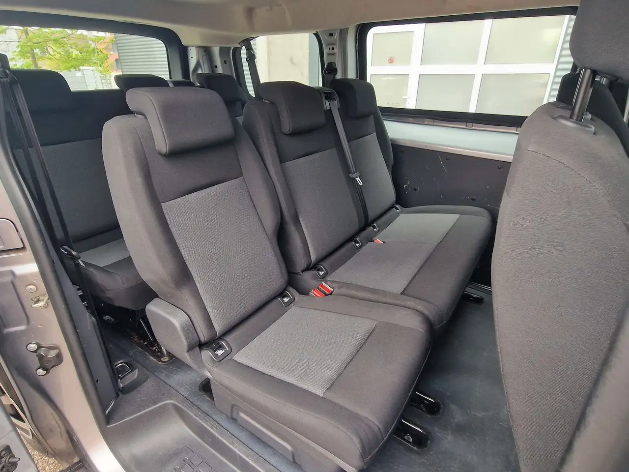 Opel Vivaro 2.0 D Design Paket NAVI Anhängerkupplung 11