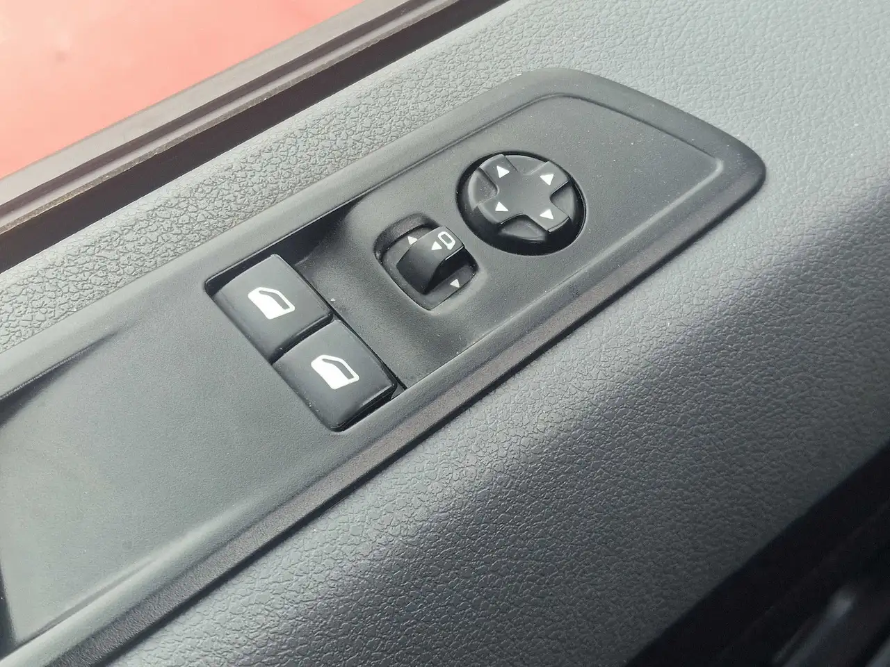 Opel Vivaro 2.0 D Design Paket NAVI Anhängerkupplung 17