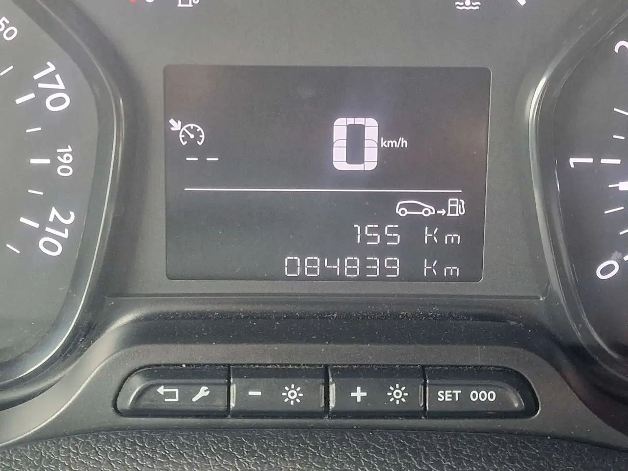 Opel Vivaro 2.0 D Design Paket NAVI Anhängerkupplung 16