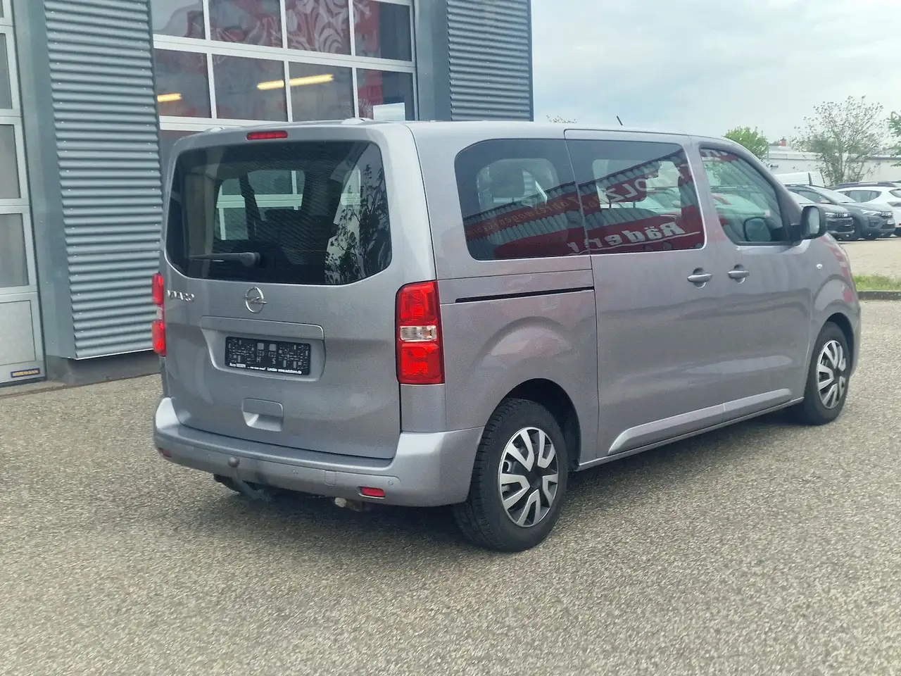 Opel Vivaro 2.0 D Design Paket NAVI Anhängerkupplung 5