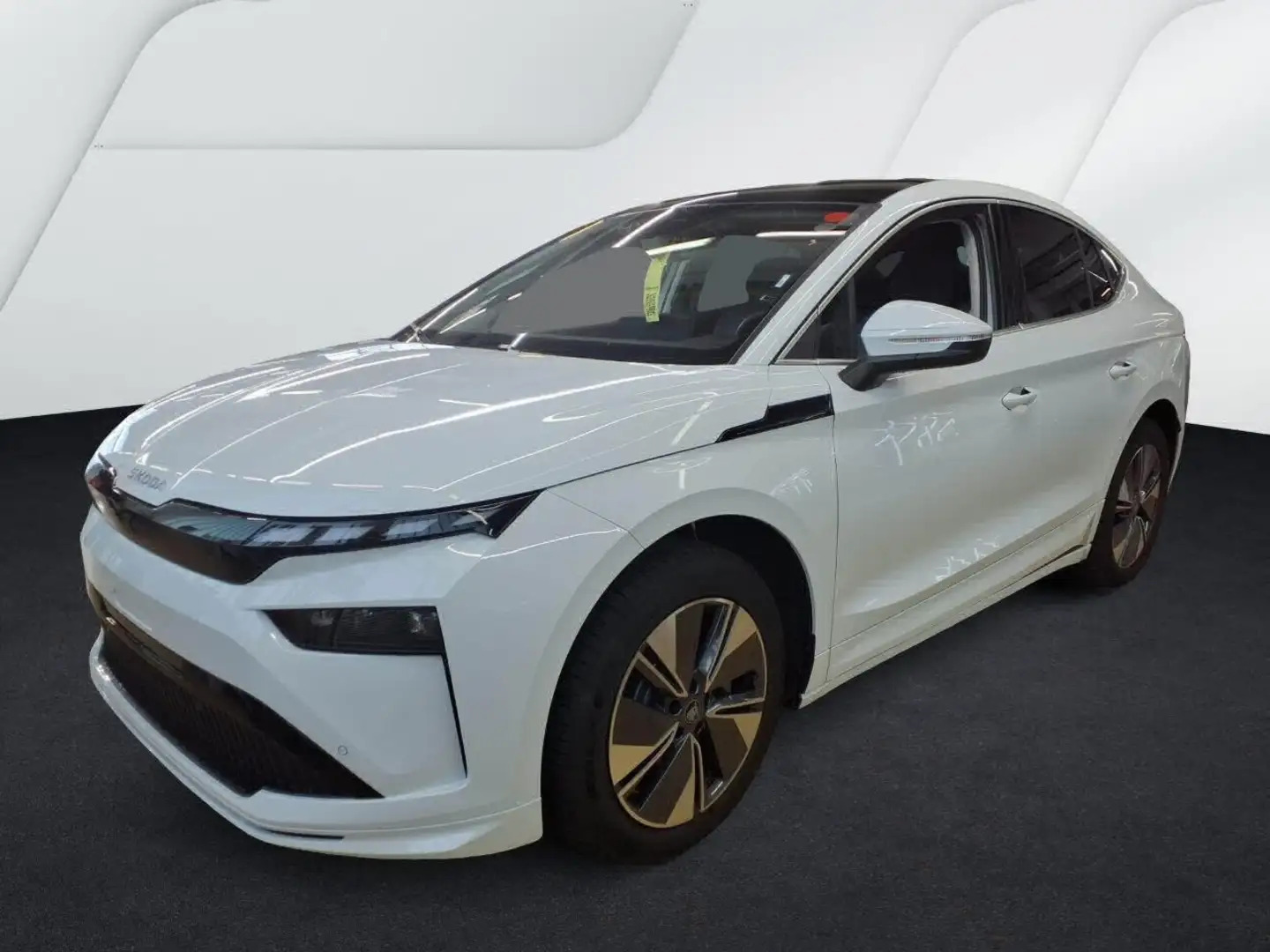 Skoda Enyaq Coupé 85x Panorama AHK Navi Matrix-Beam AHK Pano Weiß - 2