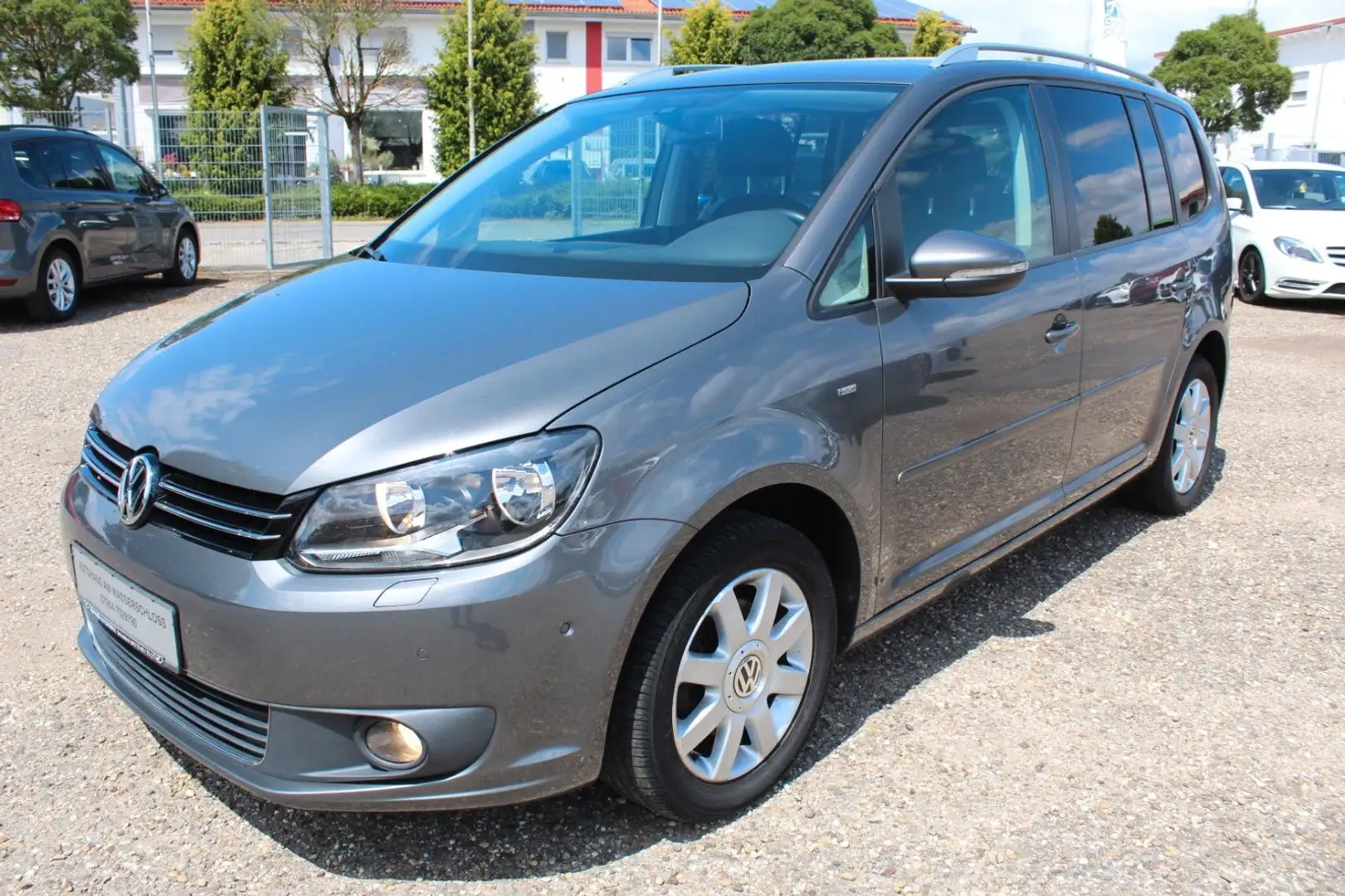 Volkswagen Touran Cup*Family*PARK*NAVI*TEMPO*LED*AHK abnehm Šedá - 1