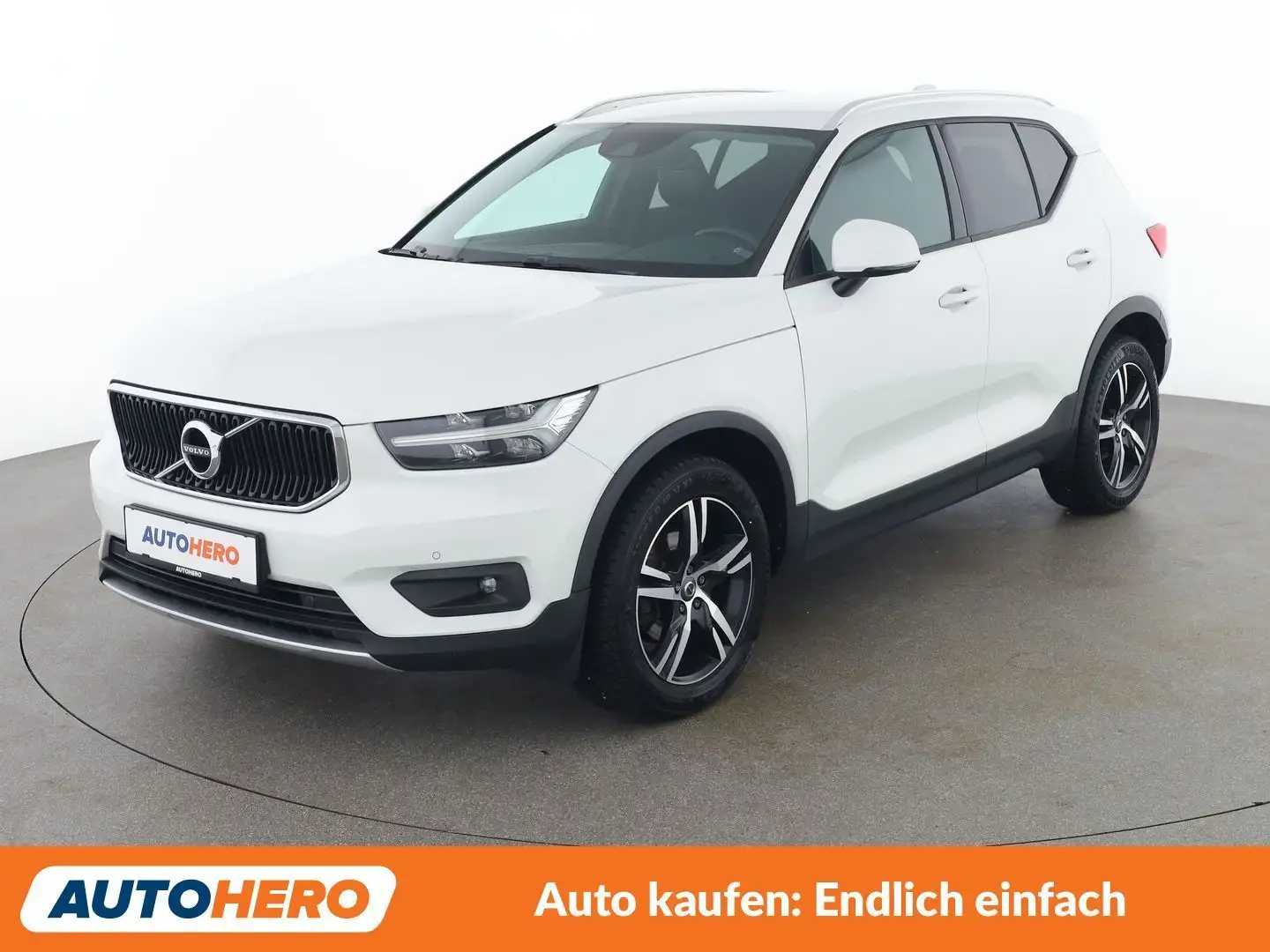 Volvo XC40 1.5 Momentum 2WD Weiß - 1