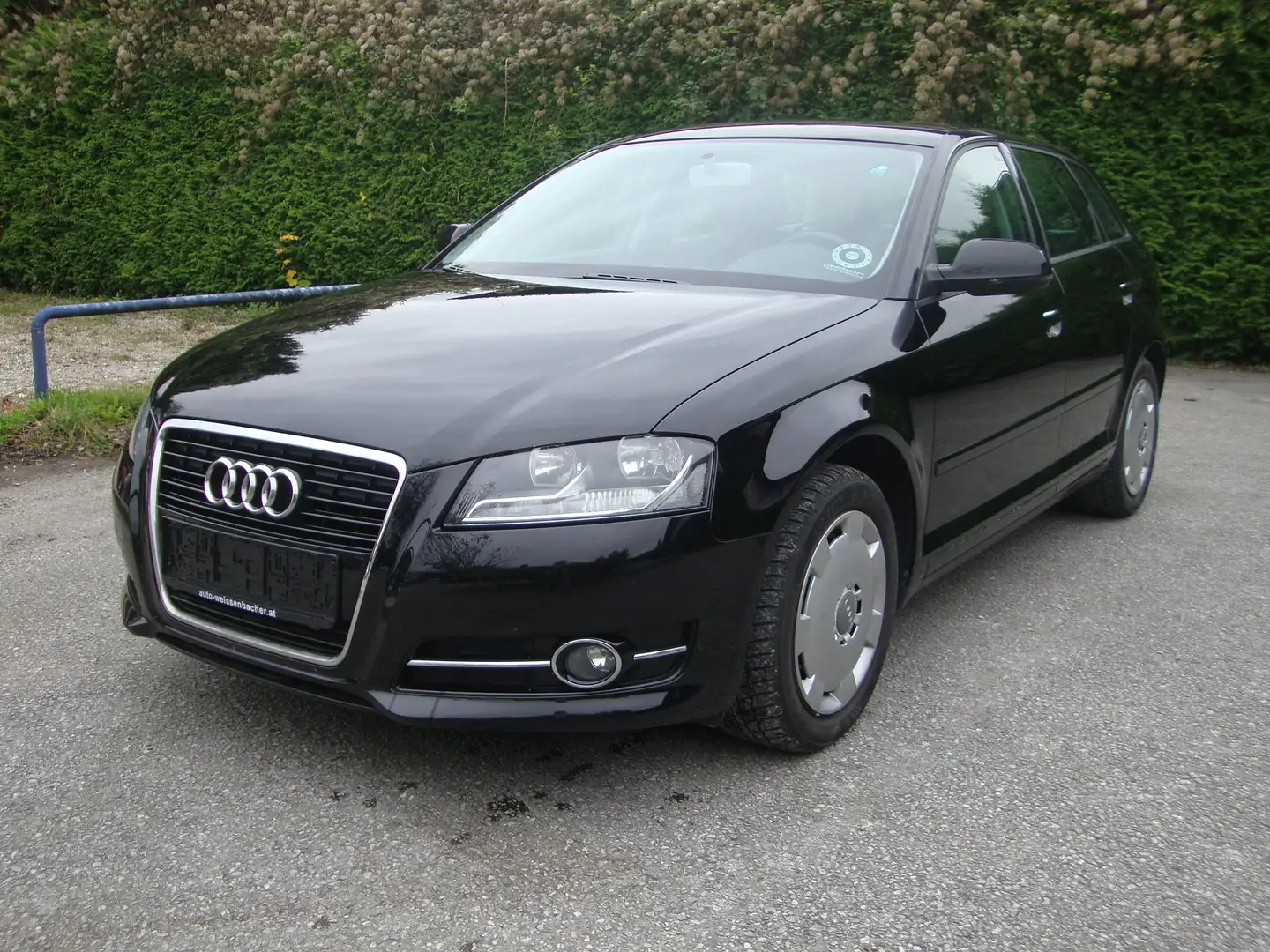 Audi A3 A3 SB 1,2 TFSI Select Select Schwarz - 1