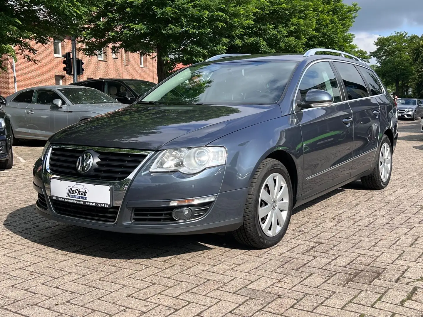 Volkswagen Passat Variant Passat 1,4 Benzin Variant Comfortline Grau - 2