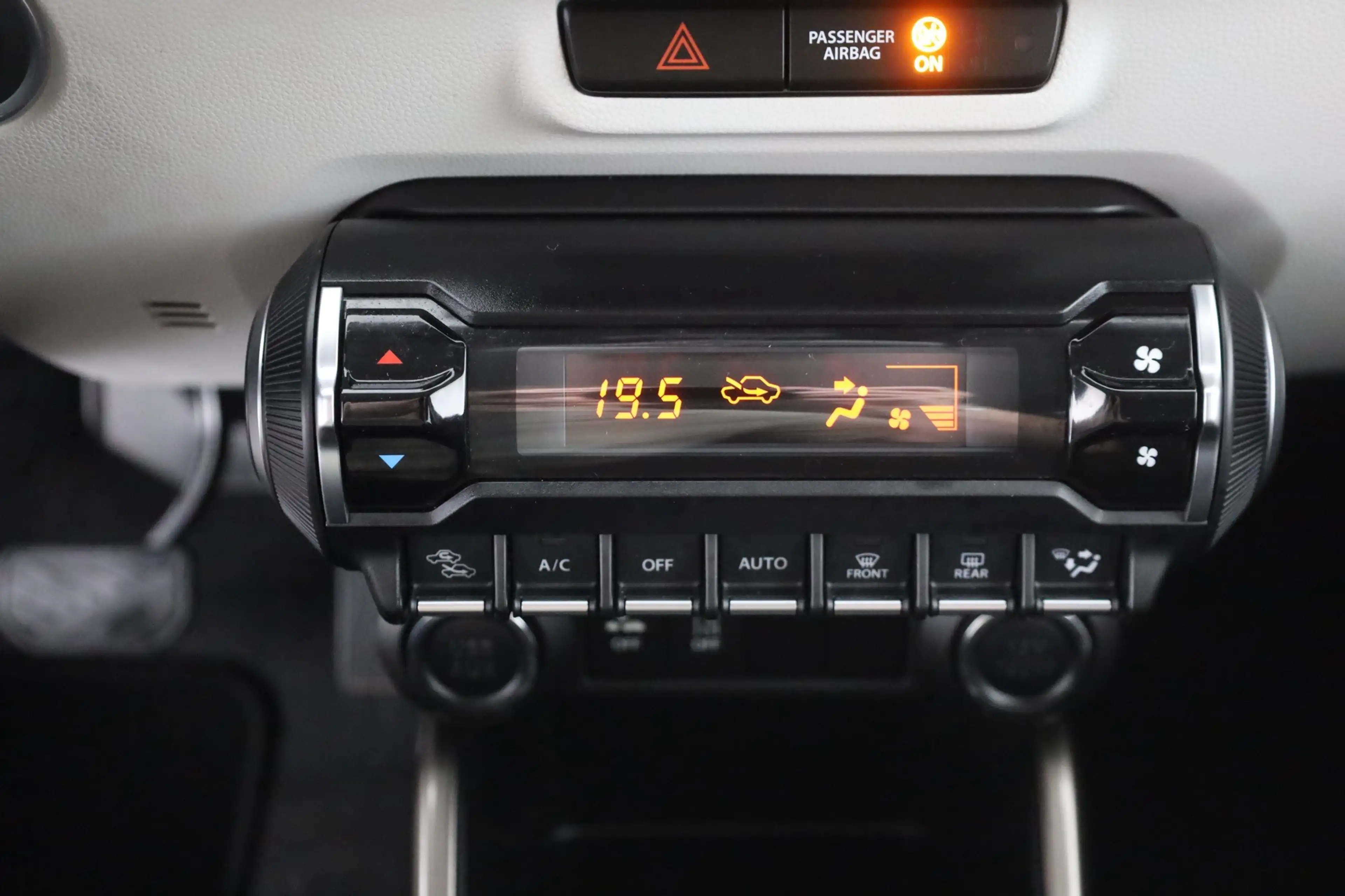 Suzuki Ignis 1.2 Comfort+ LED Navi Kamera Sitzheizung — photo 12