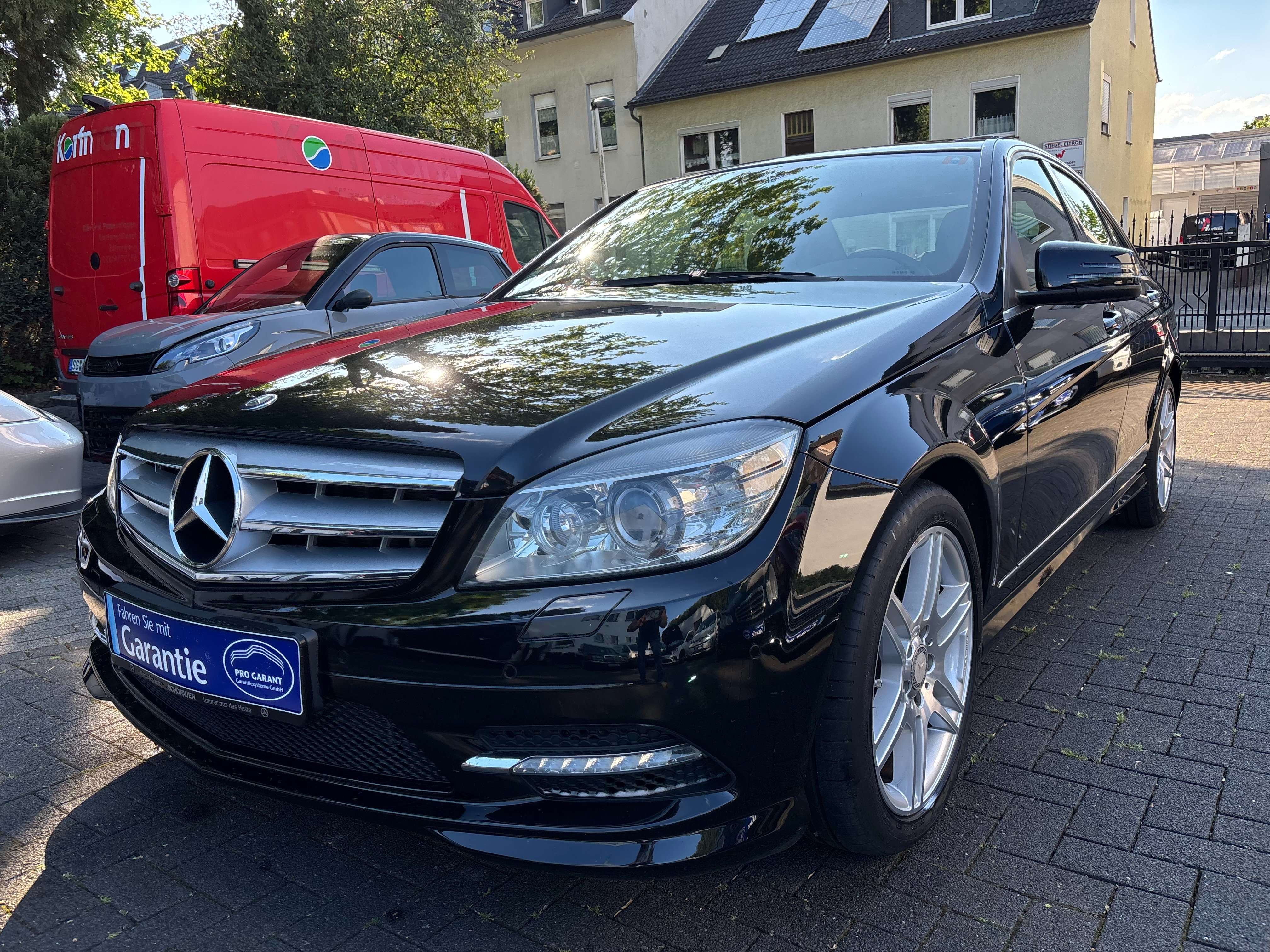 Second hand Mercedes Benz C-Class 300