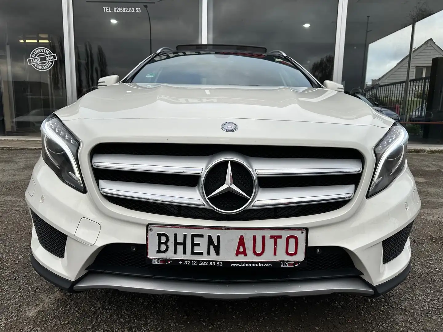 Mercedes-Benz GLA 200 d/TOIT PANO/NAVI/AIRCO/PACK AMG Blanc - 2