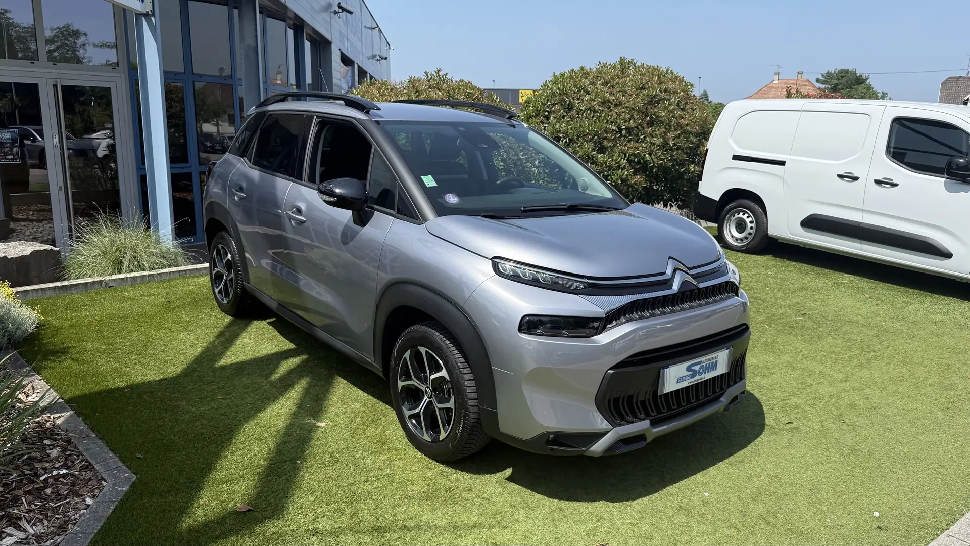Citroen C3 Aircross PURETECH 110CH S\u0026S SHINE Gris - 1