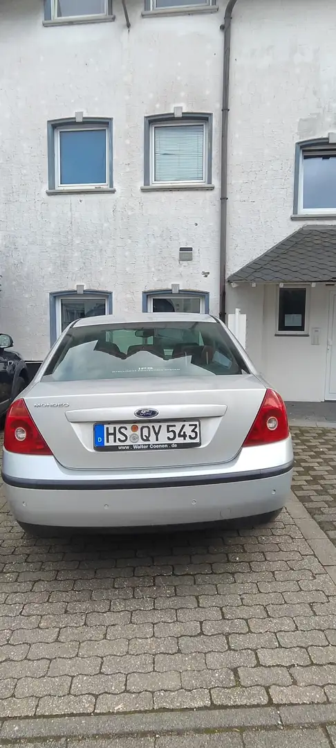 Ford Mondeo 2.5 V6 Ghia - 1