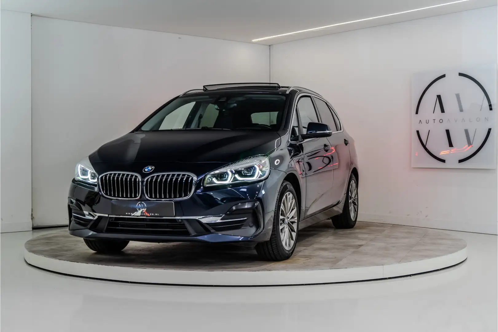 BMW 225 2-serie Active Tourer 225xe iPerformance High Exec Blauw - 1