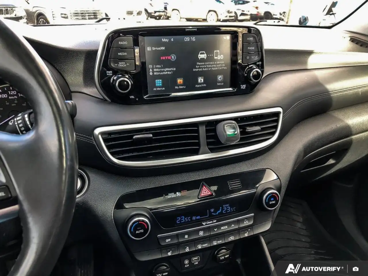 Hyundai TUCSON снимка Hyundai TUCSON