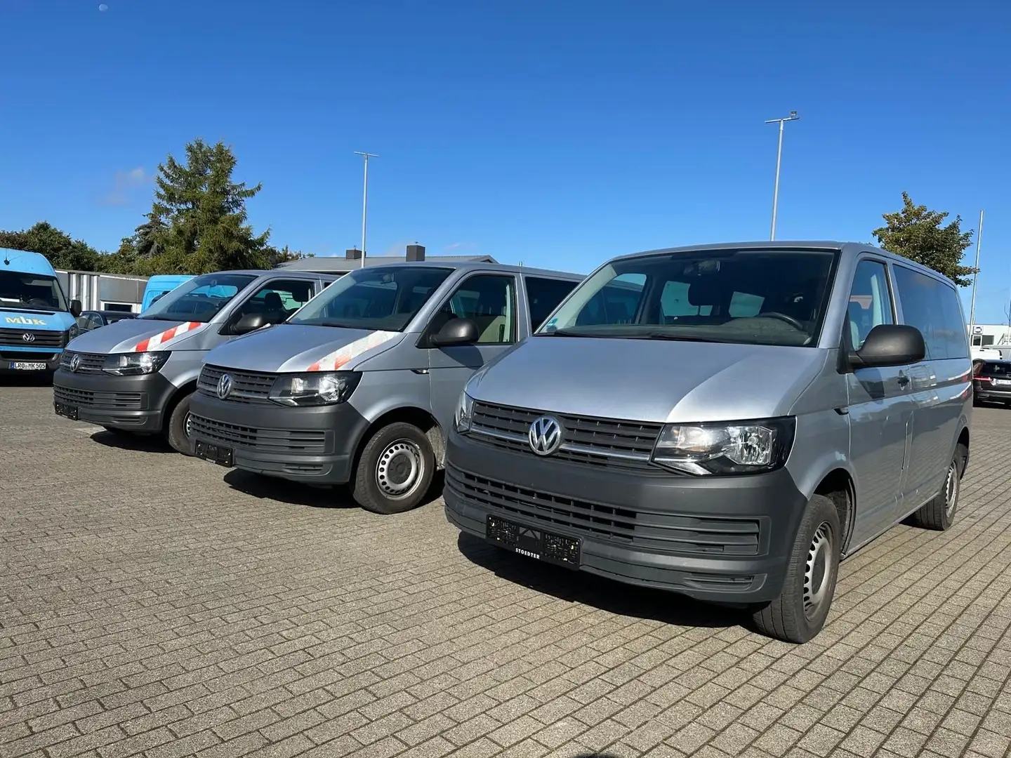 Volkswagen T6 Kombi T6  8 Sitzer Klimaanlage * 6 Fahrzeuge Argent - 2
