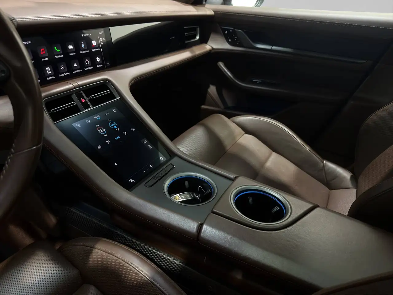 PORSCHE TAYCAN 4S