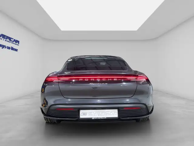 Porsche Taycan view 5