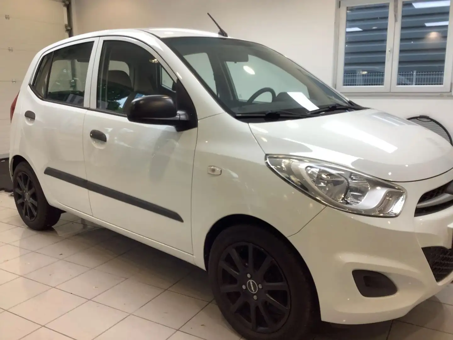 Hyundai i10 5 Star Edition 2.Hand Tuv Neu ! Blanco - 1