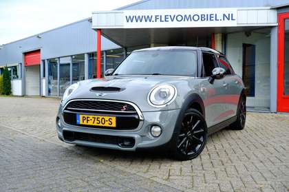 MINI John Cooper Works S 2.0 192pk JCW Chili Serious Business Aut. Leder|