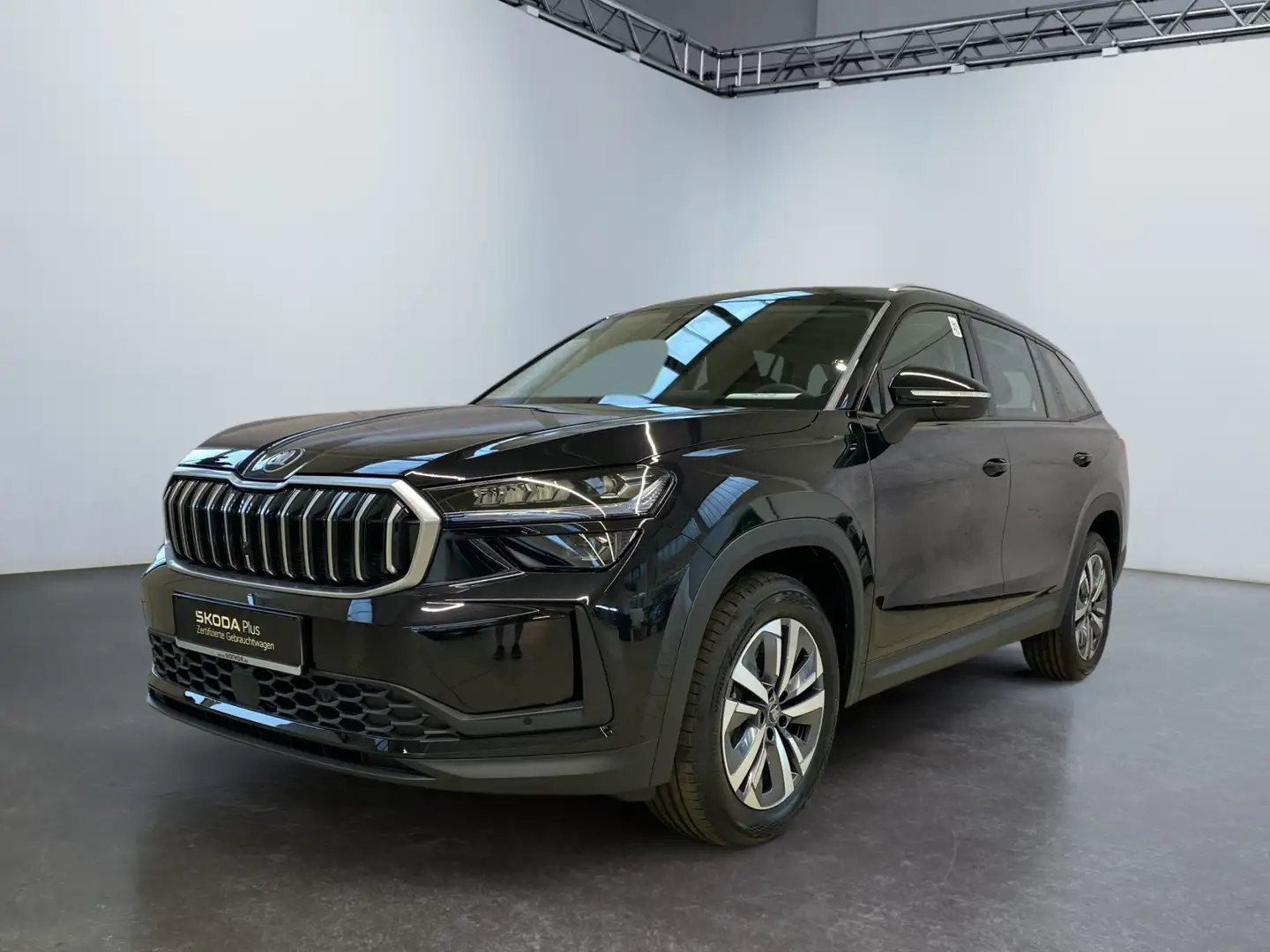 Skoda Kodiaq Selection 2.0 TDI 4x4 DSG Kamera AHK iACC Schwarz - 2