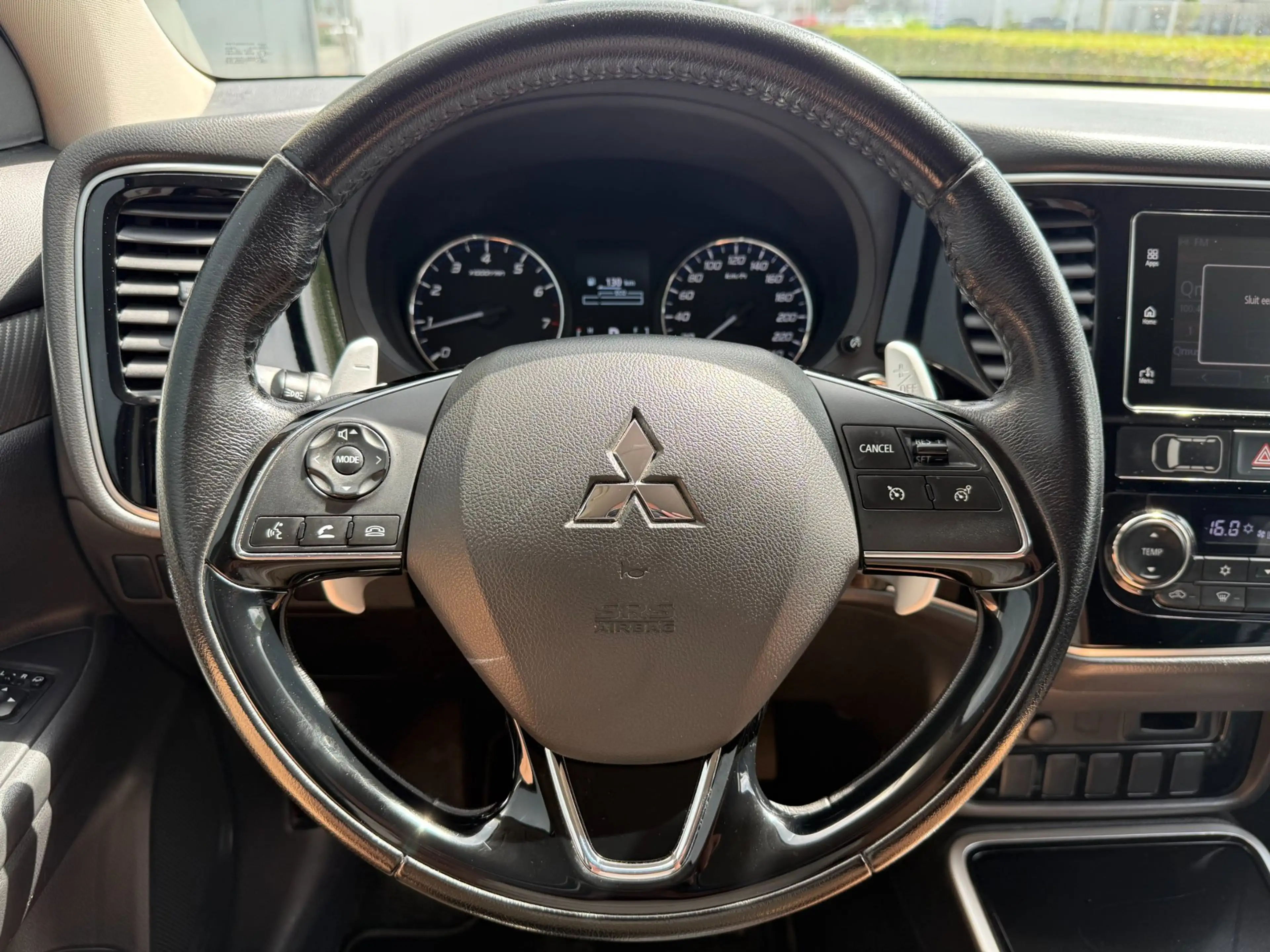 Mitsubishi Outlander 2.0 Business Edition Camera Airco APK — photo 9