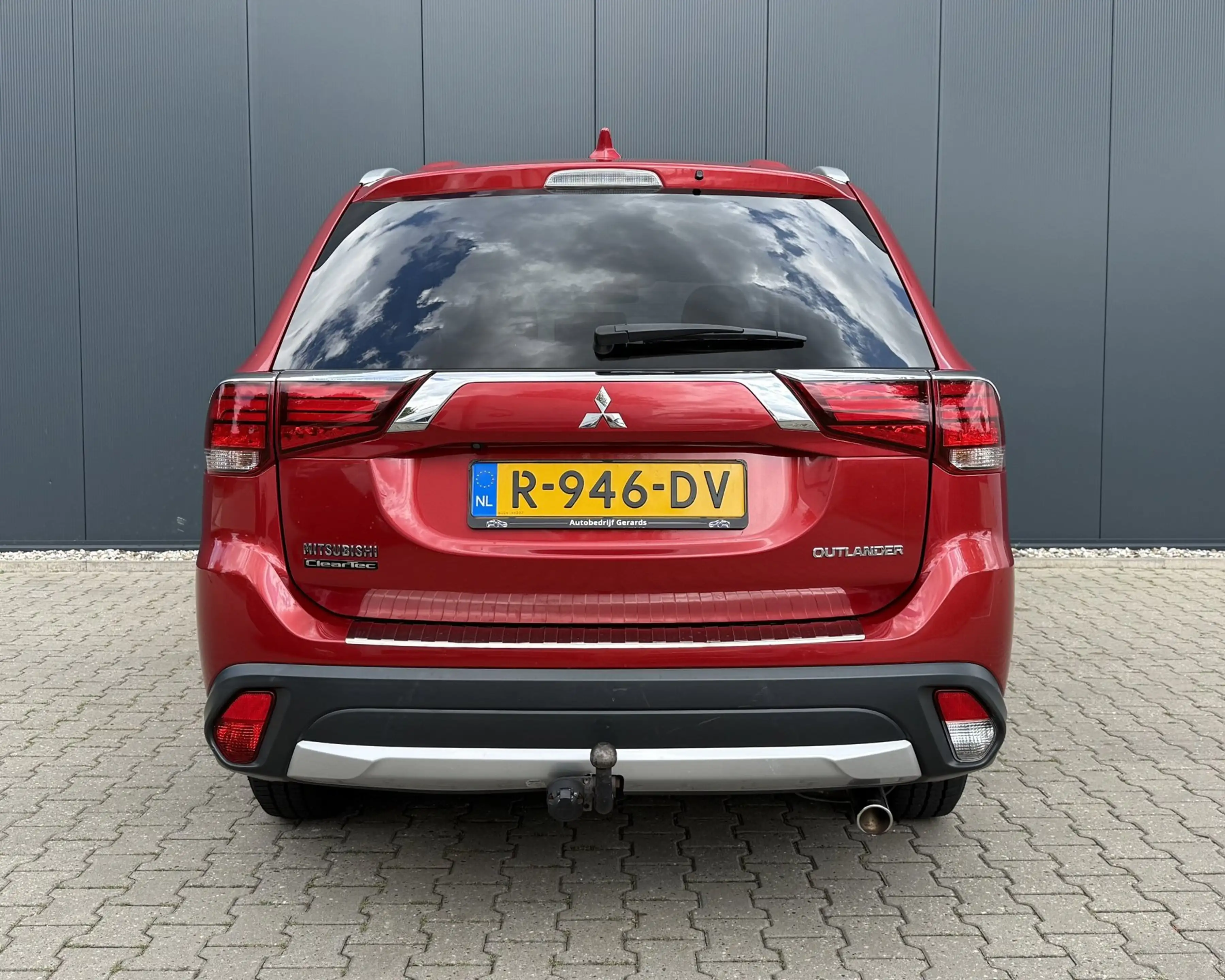 Mitsubishi Outlander 2.0 Business Edition Camera Airco APK — photo 6