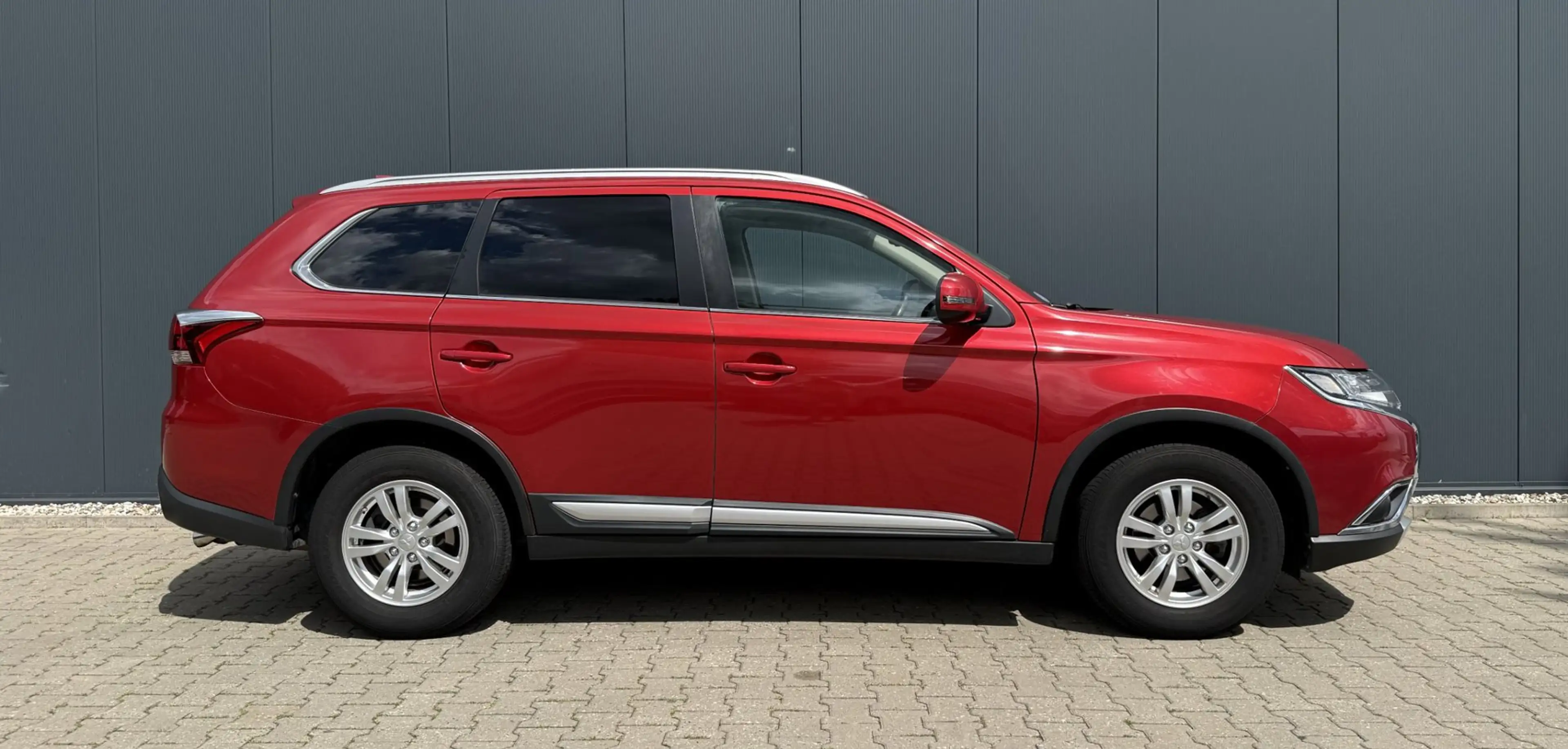 Mitsubishi Outlander 2.0 Business Edition Camera Airco APK — photo 4