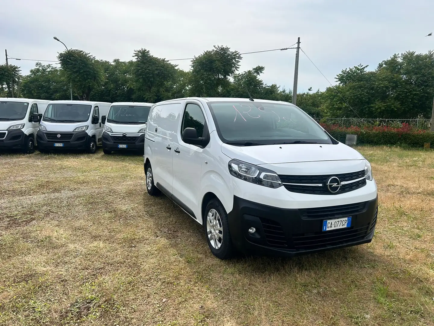 Citroen Jumpy M 1.5 Bluehdi Club S&S 120cv +iva Blanco - 1