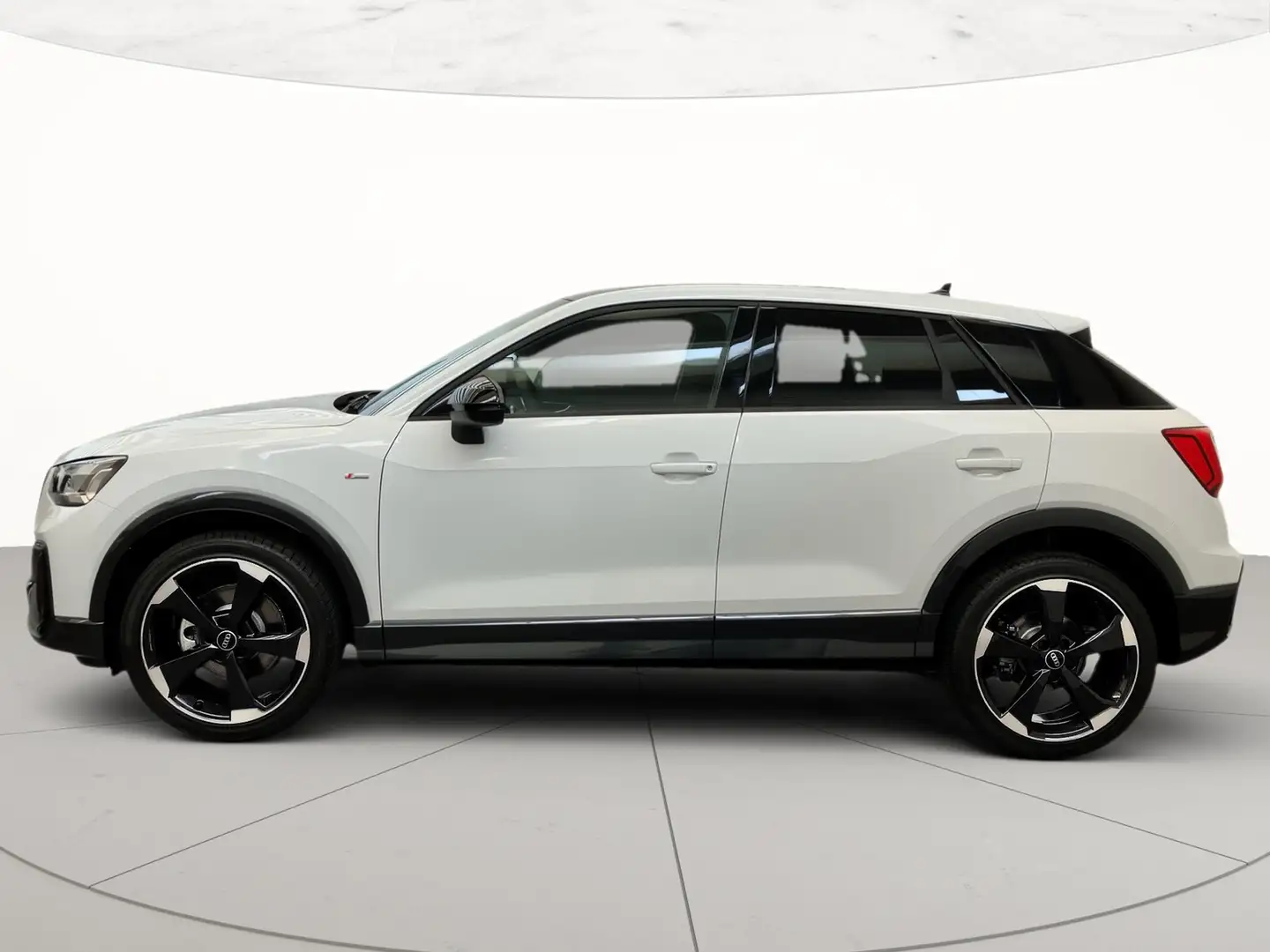 Audi Q2 40 2.0 tfsi identity black quattro s-tronic Bianco - 2