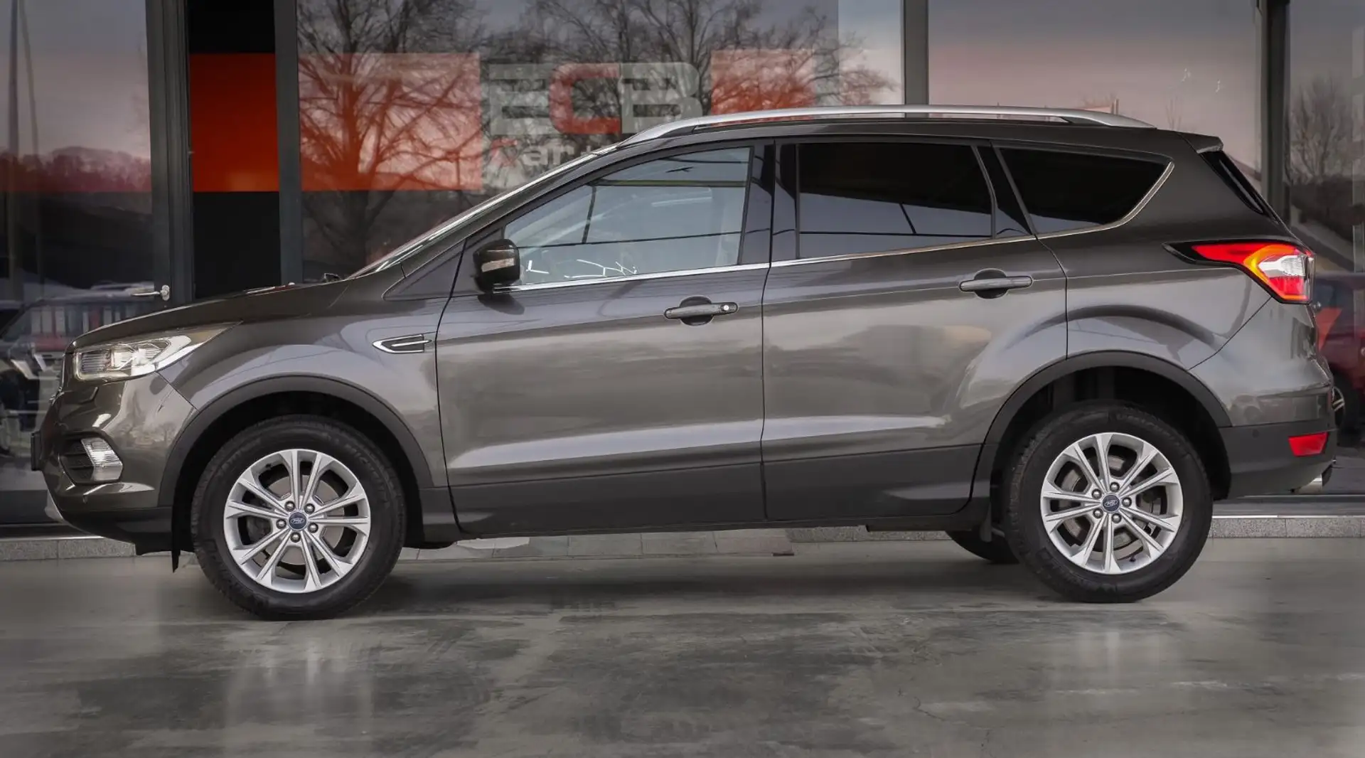 Ford Kuga Titanium *AHK/Klimaaut./Temp./SHZ* Grau - 2