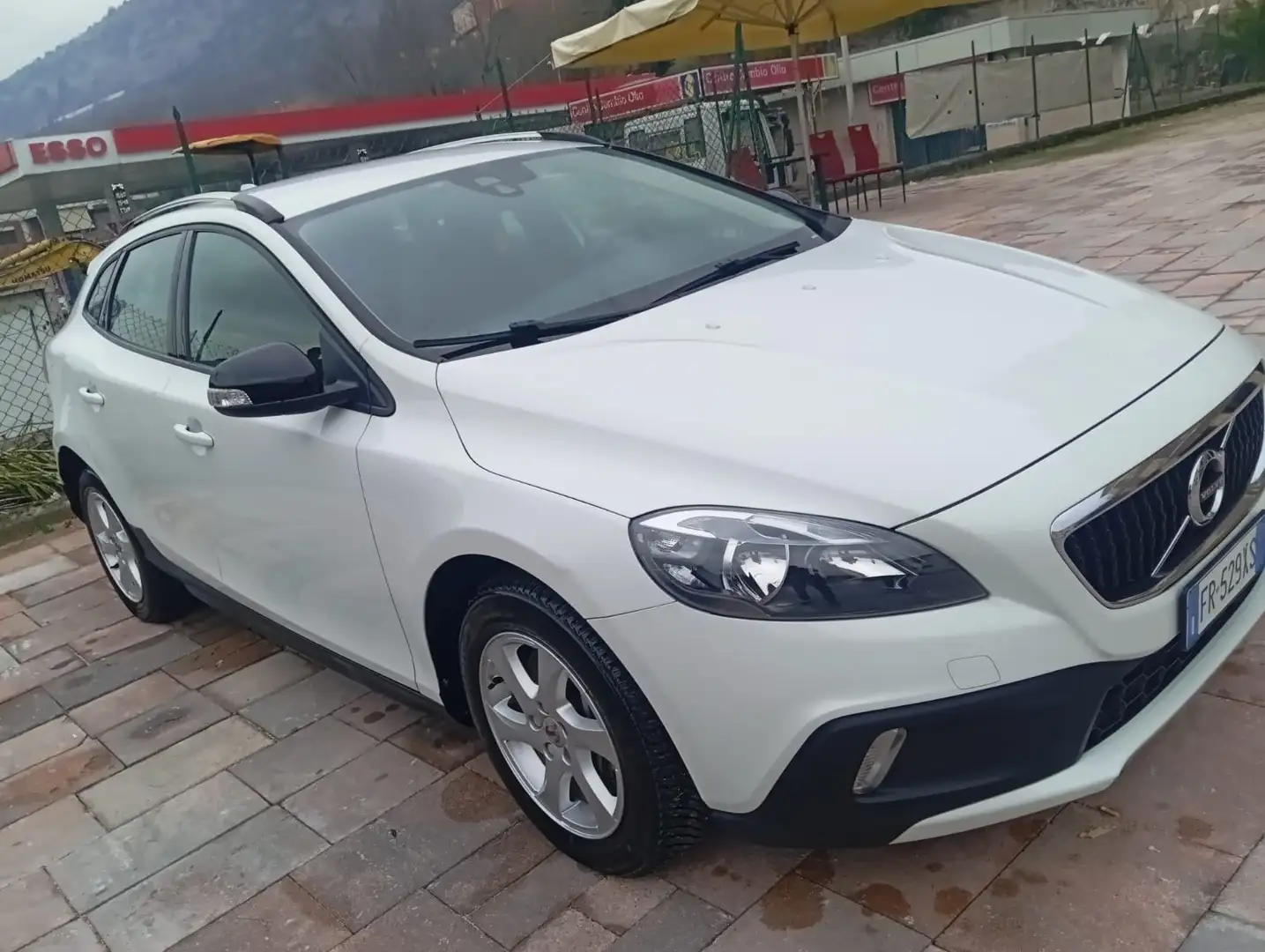 Volvo V40 Cross Country Volvo v40 cross country 2.0 120 cv Blanc - 2