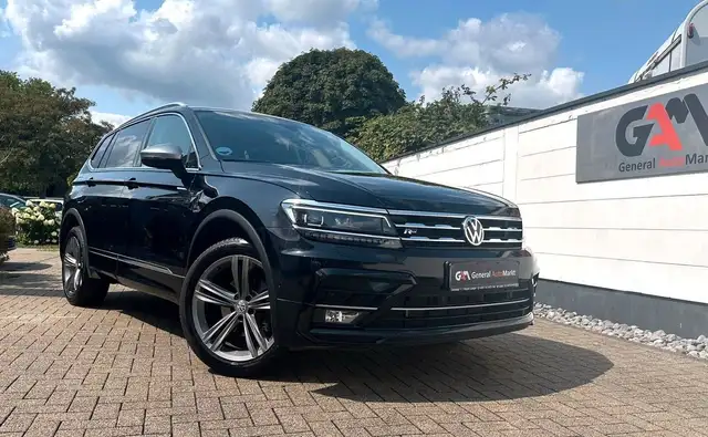 Volkswagen Tiguan Allspace /7Sitzer/LED/R-Line/AHK/RFK