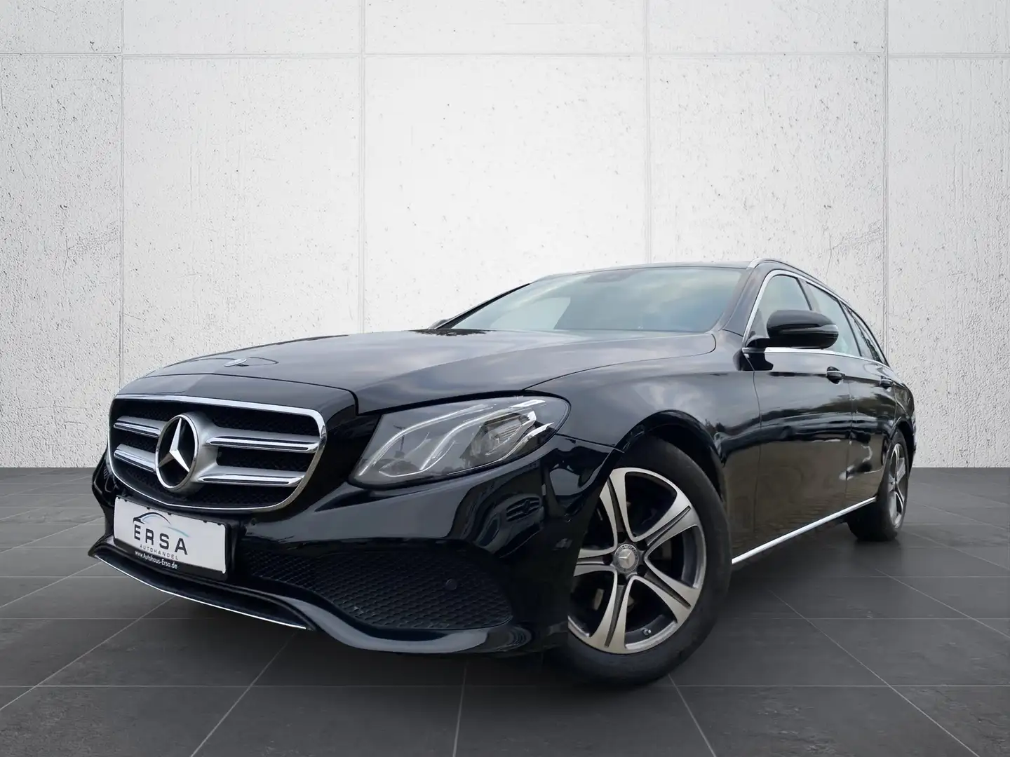 Mercedes-Benz E 200 T Avantgarde*Kamera*Totwinkel*LED* Zwart - 1